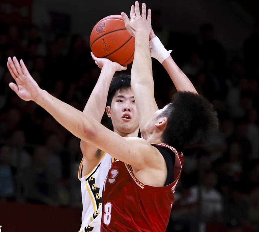 河南队实力碾压，轻松取胜领跑积分榜