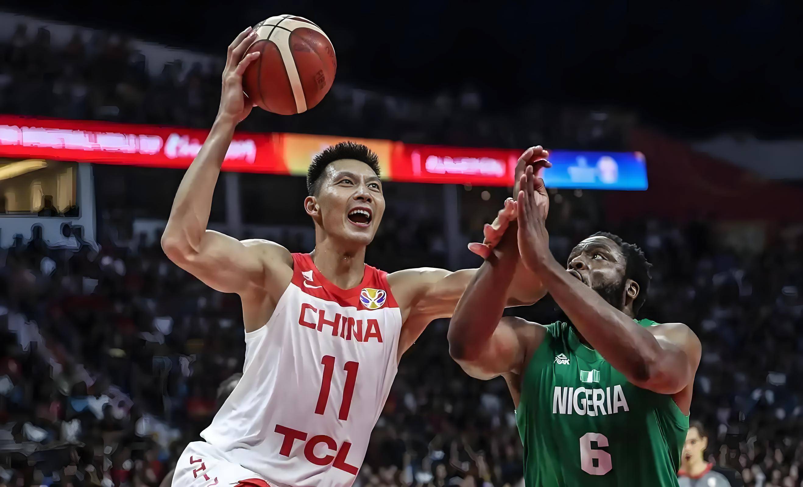 CBA联赛热度高涨,球员奋力拼搏角逐 CBA联赛热度高涨,球员奋力拼搏角逐