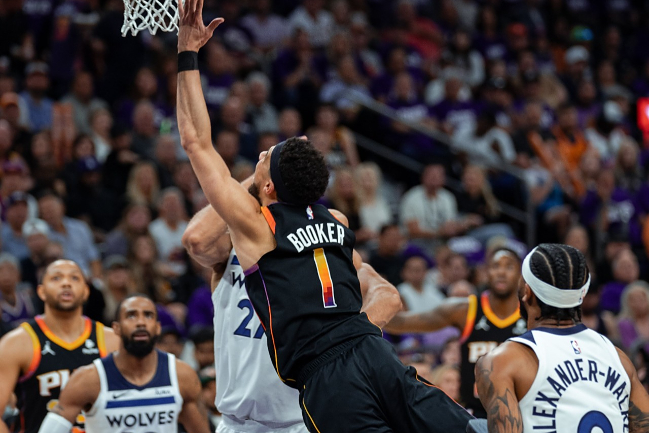 熊猫体育-森林狼挑战魔术，力争客场胜利