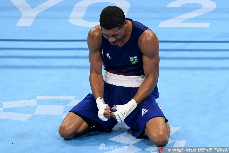 熊猫体育-巴西代表团夺得拳击金牌，业绩突出