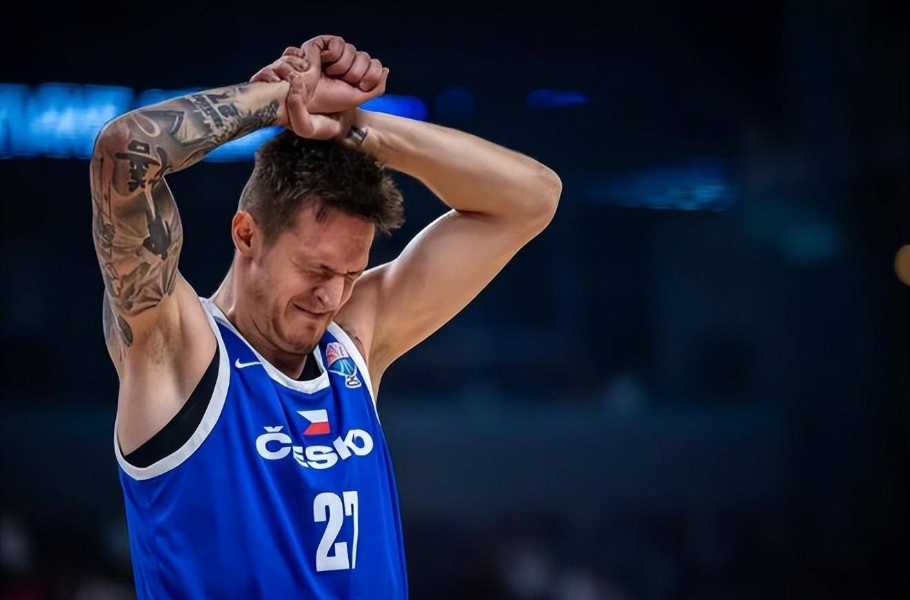 独行侠轻取塞尔维亚男篮,汉密尔顿关键制胜 独行侠轻取塞尔维亚男篮,汉密尔顿关键制胜