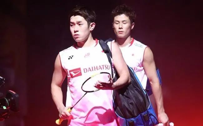 关于丹麦队碾压泰国队，桃田贤斗统治全场的信息