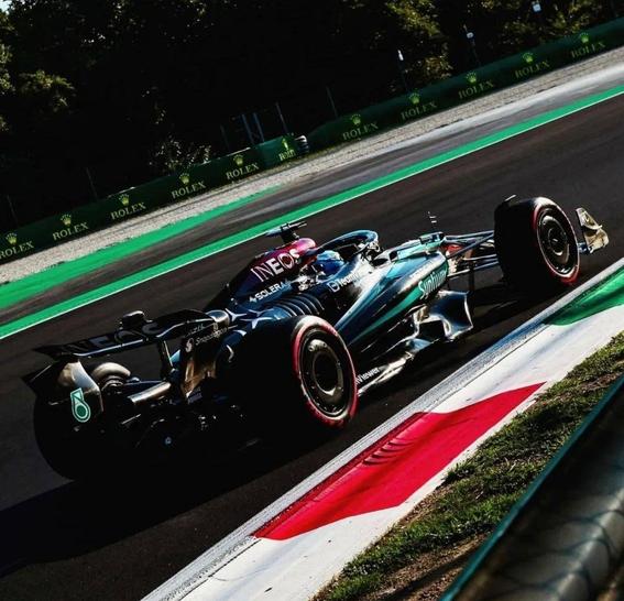 迈凯伦横扫梅赛德斯，勒克莱尔带队取胜的简单介绍