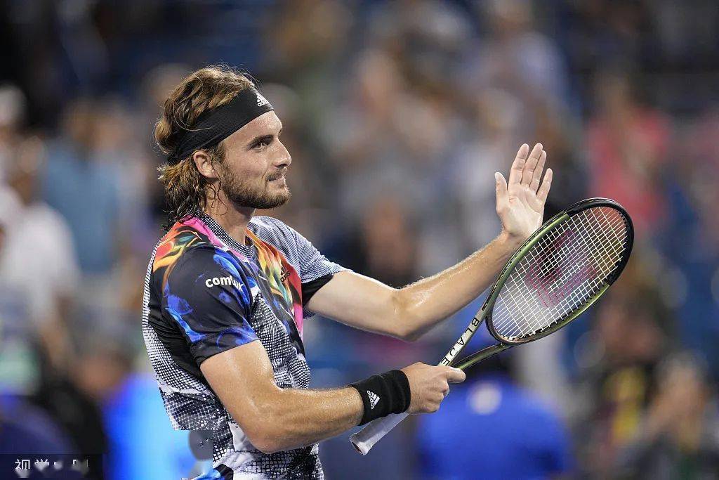 ATP总决赛力克法网，西西帕斯扛起全队